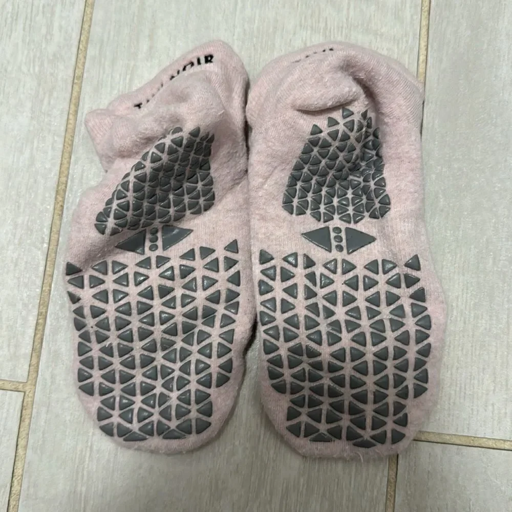 Tavi Noir Grip Socks fits like S/M